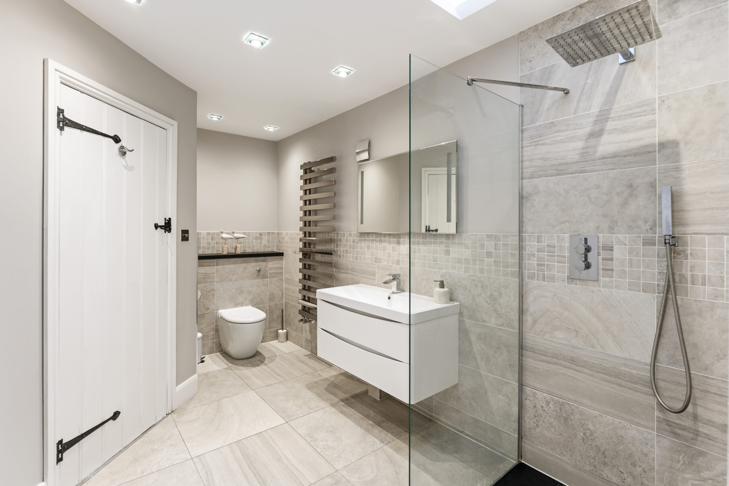 3 Spadeley Barns - 06409
