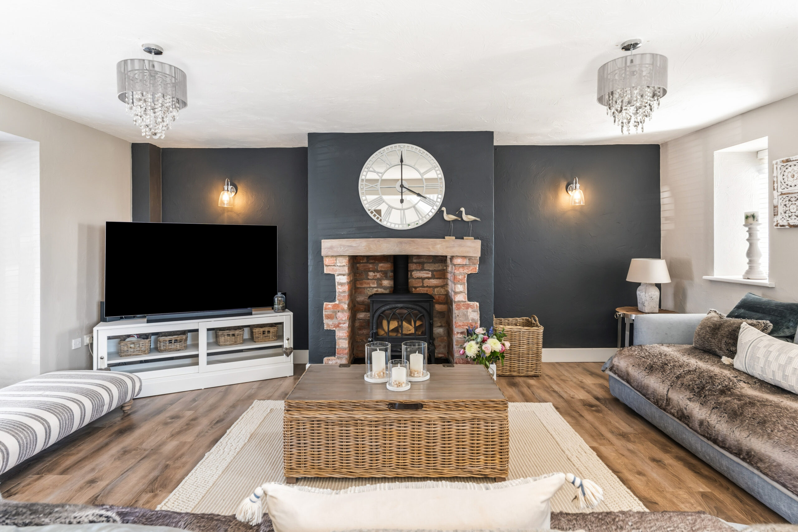 3 Spadeley Barns - 06670