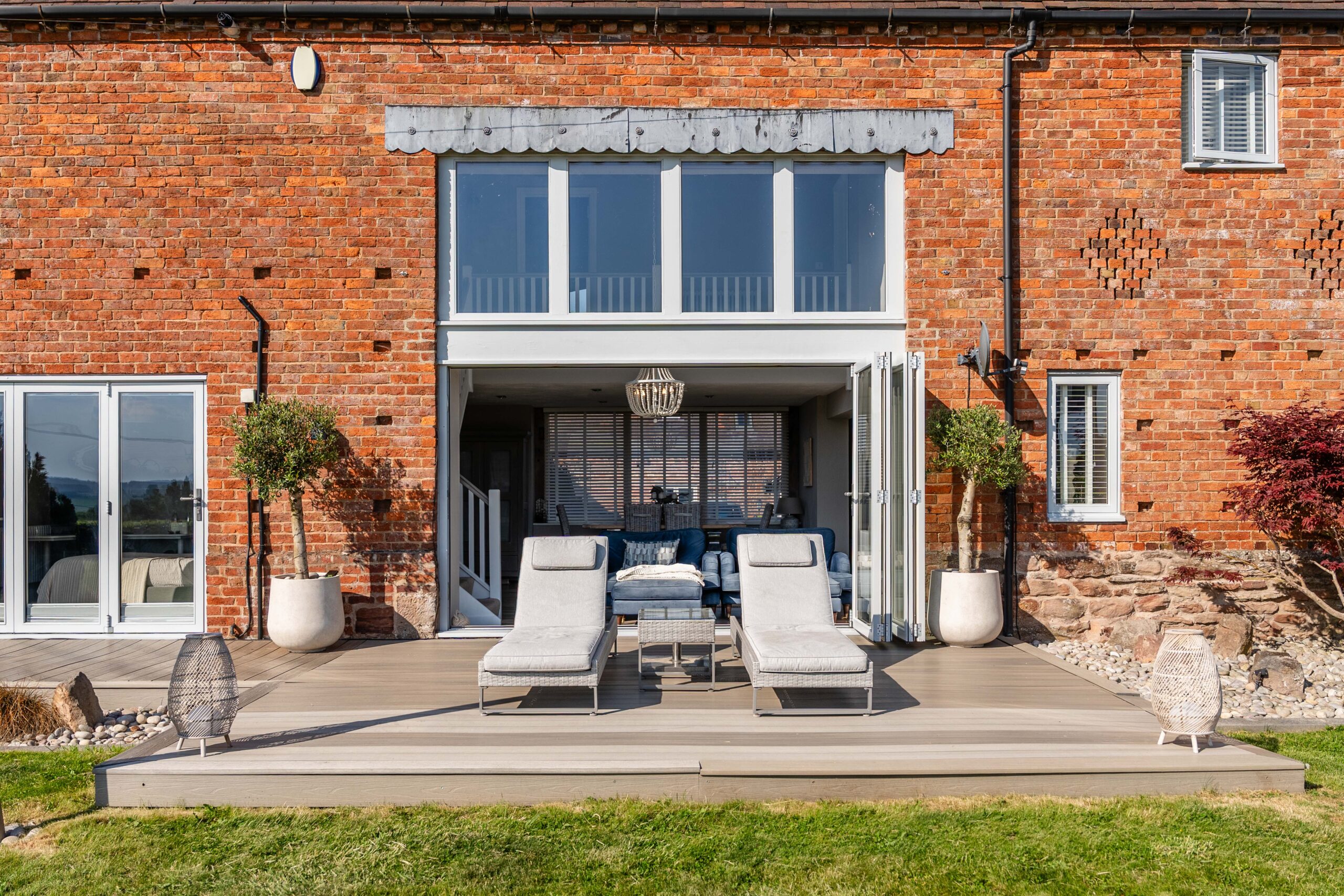 3 Spadeley Barns - 07089