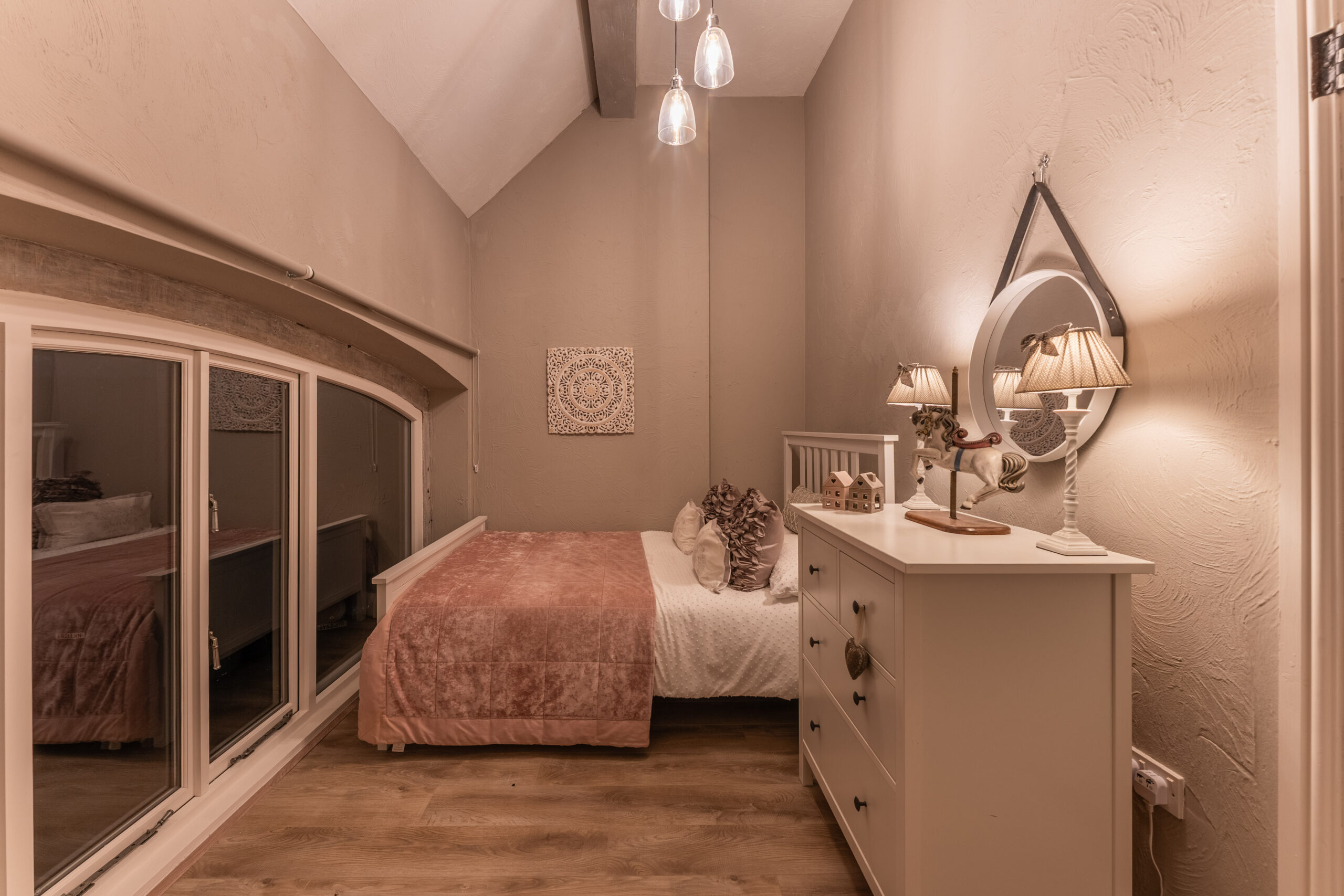 3 Spadeley Barns - 07435