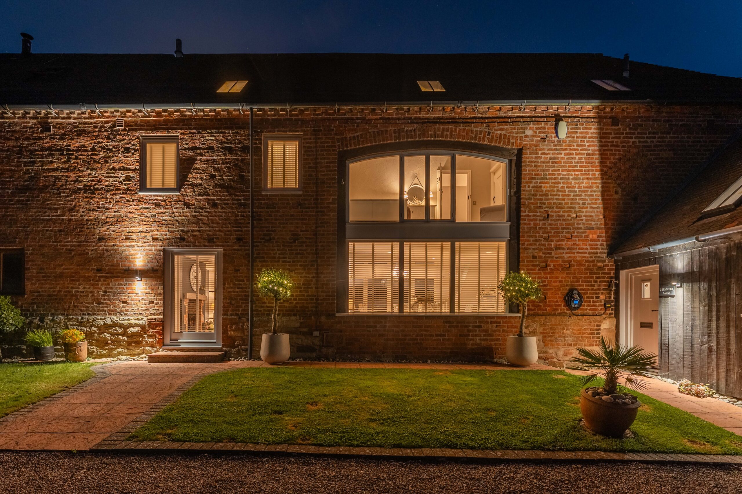 3 Spadeley Barns - 07456
