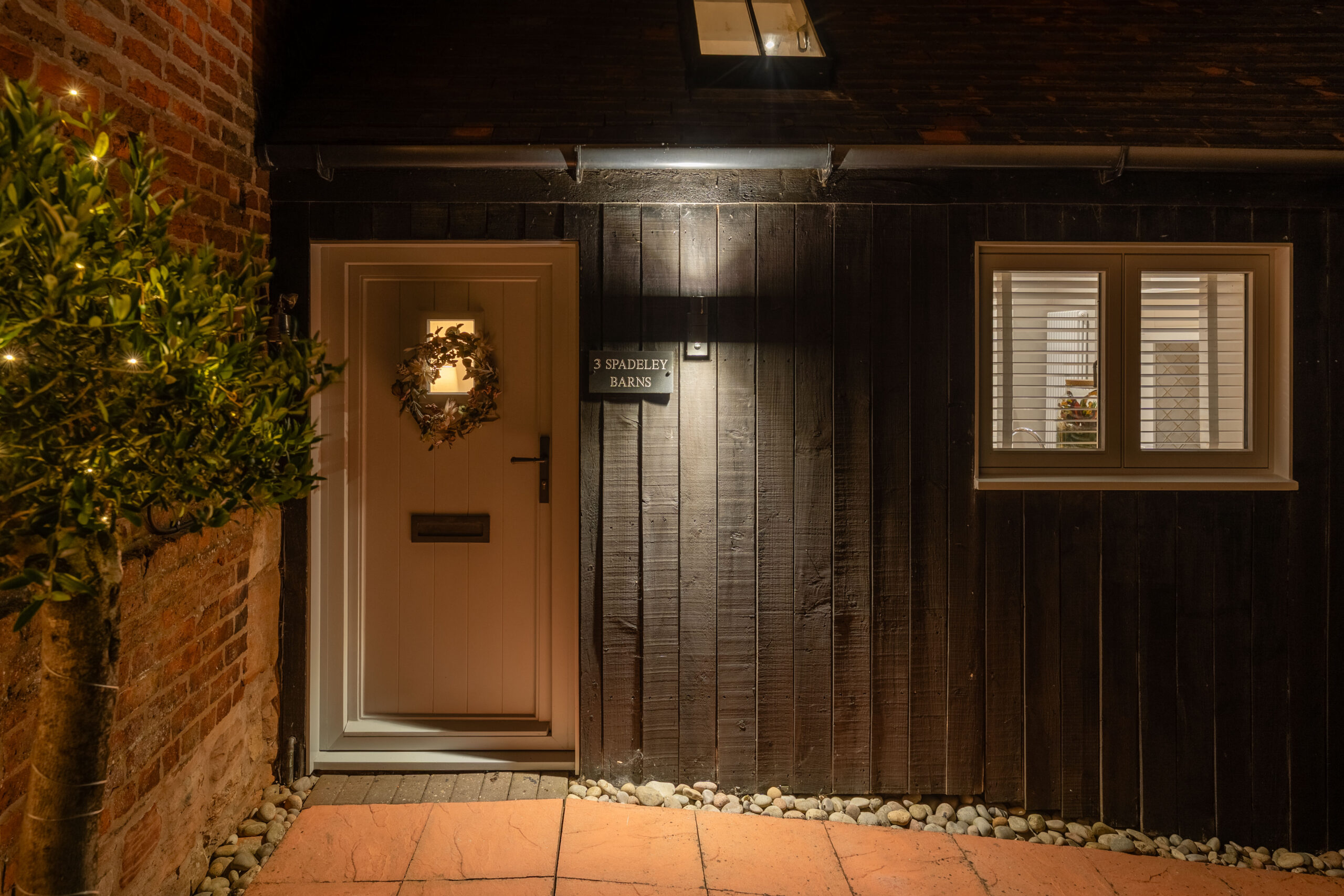 3 Spadeley Barns - 07480